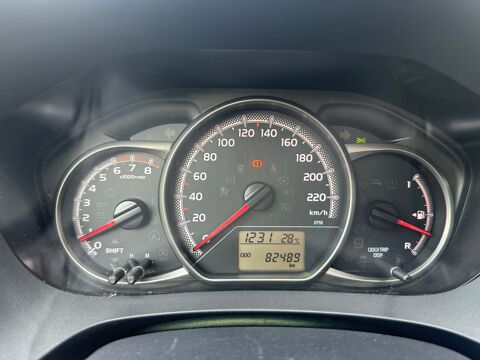 Yaris 1.L VVTI 70ch ACTIVE 2014 occasion 38420 Le Versoud
