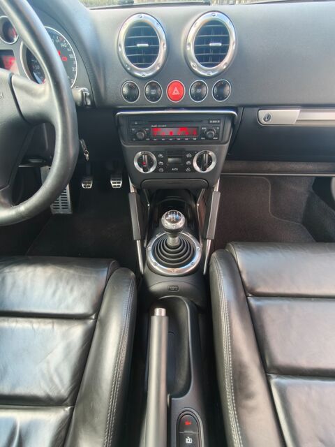TT COUPE 1.8 T 165 Ch DESIGN EDITION / SELLERIE CUIR 2006 occasion 40000 Mont-de-Marsan