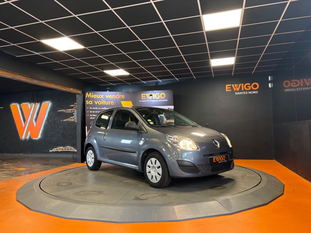 Twingo 1.2 75 AUTHENTIQUE/DISTRIBUTION NEUVE & ENTRETIEN OK/ FAIBLE 2009 occasion 44300 Nantes