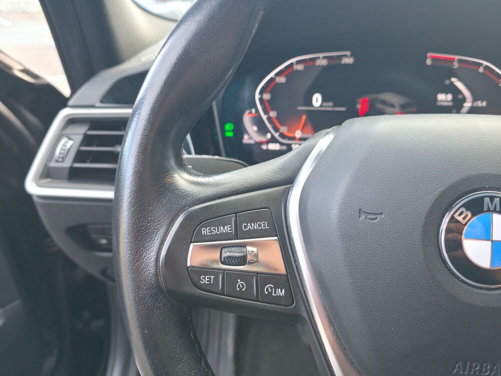 S&eacute;rie 3 TOURING 2.0 318 D 150ch BVA / CAMERA CARPLAY SANS FIL HAYON 2019 occasion 17100 Saintes