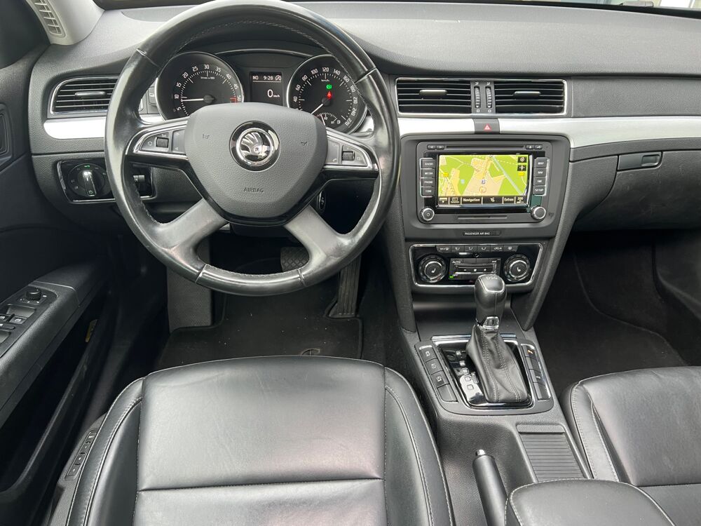 Superb COMBI 2.0 TDI 140 cv ELEGANCE DSG BVA - TOIT PANOMRAMIQUE OU 2014 occasion 68170 Rixheim