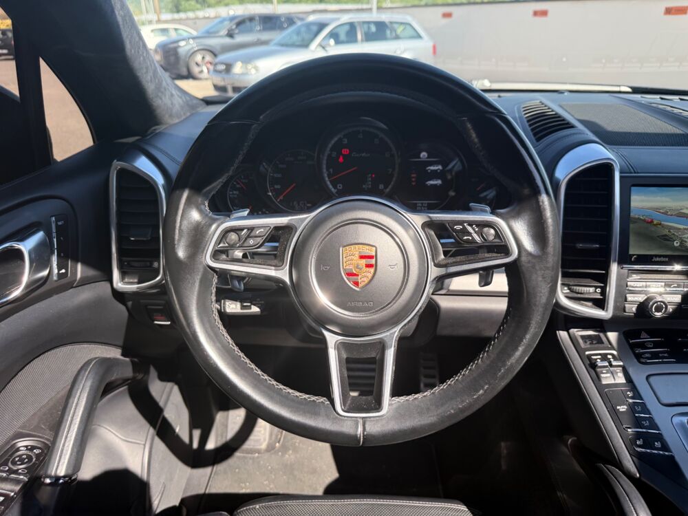 Cayenne 4.8 TURBO 520ch TIPTRONIC-S - TELECOMMANDE CHAUFFAGE DISTANC 2015 occasion 69420 Ampuis