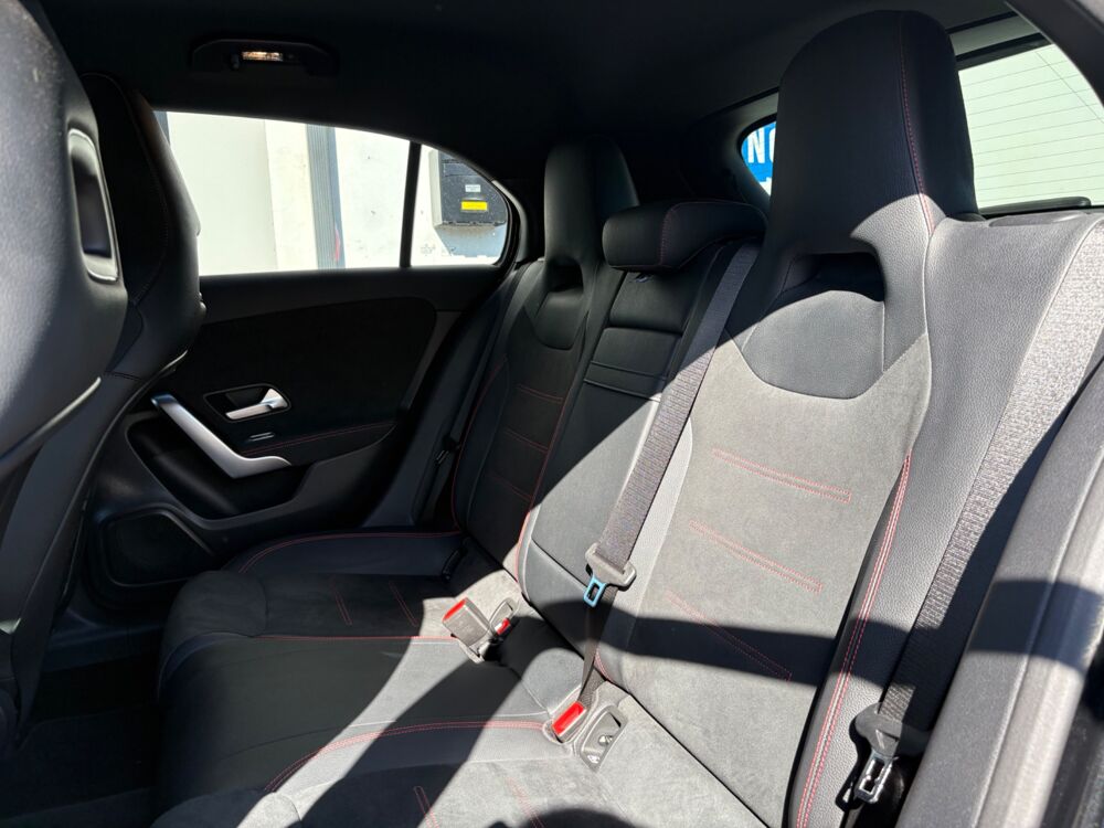 Classe A 1.3 180 135 CH HYBRID MHEV PREMIUM AMG LINE BVA / SUIVI MERC 2023 occasion 40000 Mont-de-Marsan