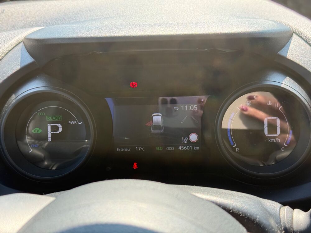 Yaris CROSS 1.5 114H 116 CH 90 HYBRID FULL-HYBRID 0.8KWH DESIGN BV 2023 occasion 27000 &Eacute;vreux