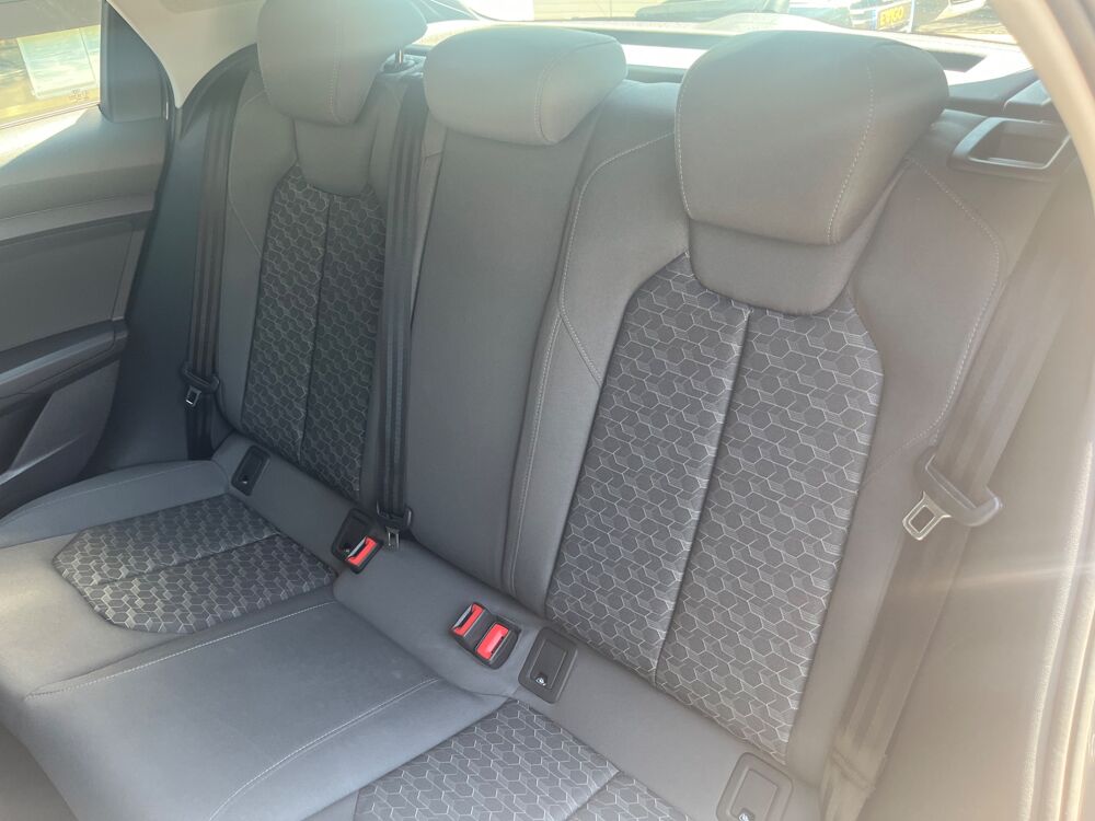A1 SPORTBACK 1L 25 TFSI 95ch ADVANCED - APPLE CARPLAY + RADARS 2020 occasion 38420 Le Versoud
