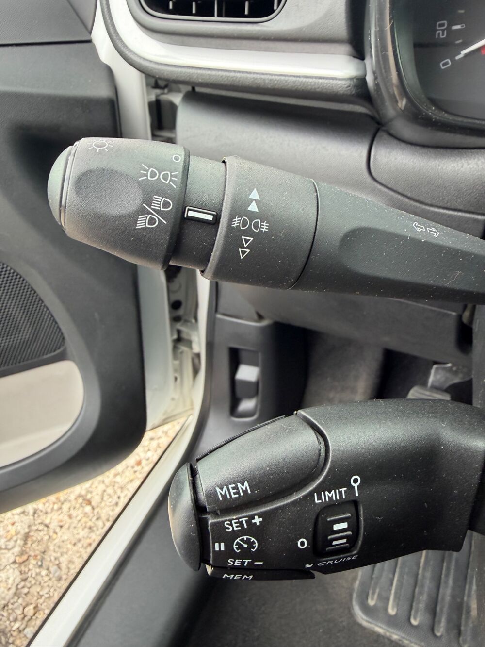 C3 SOCIETE 2 PLACES 1&Egrave;RE MAIN 100Ch - TVA RECUPERABLE - CARPLAY 2021 occasion 27000 &Eacute;vreux