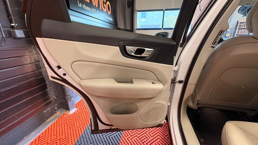 XC60 2.0 T8 390H 300 TWIN-ENGINE RECHARGE PHEV HYBRID INCRIPTION 2020 occasion 83600 Fr&eacute;jus
