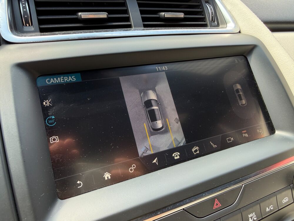 E-PACE 2.0 D 180 ch R-DYNAMIC HSE AWD - ENTRETIEN CONSTRUCTEUR 2019 occasion 65290 Juillan
