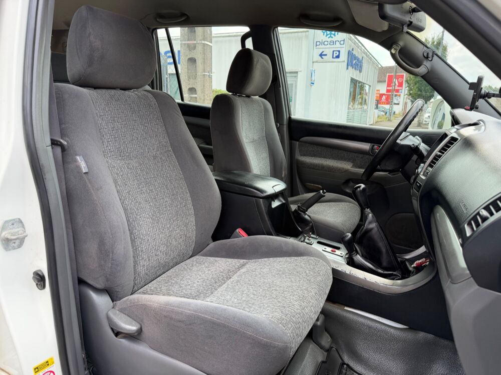 Land Cruiser LWB 3.0 D4D 175 CH CRUISER GX 4X4 ATTELAGE 2008 occasion 40000 Mont-de-Marsan