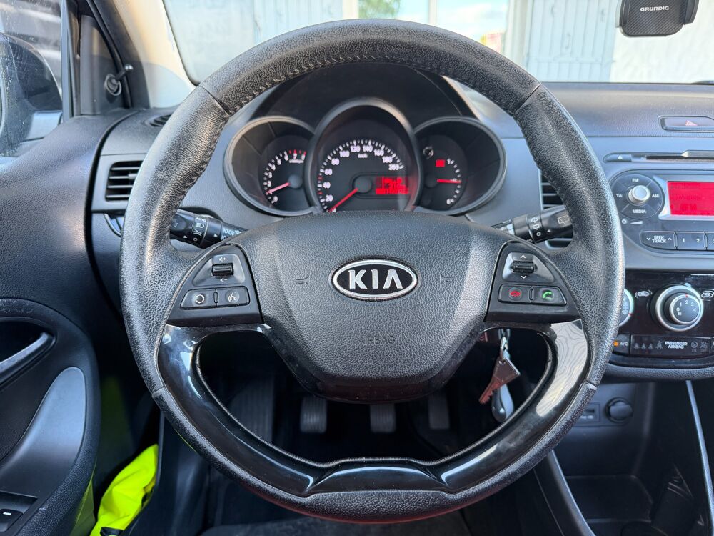 Picanto 1.0 70ch STYLE 2012 occasion 17100 Saintes