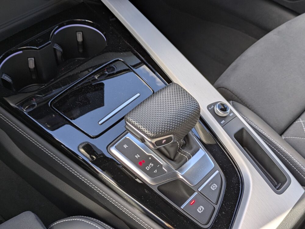 A4 AVANT 2.0 40 TDI 204ch MHEV HYBRID COMPETITION QUATTRO S-TRO 2024 occasion 25300 Pontarlier