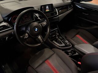 Serie 2 ACTIVE-TOURER 2.0 218 D 150 SPORT - TOIT OUVRANT 2015 occasion 69400 Arnas