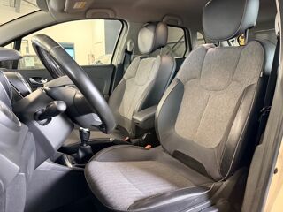 Captur 1.5 DCI 90 Ch ECO ENERGY INTENS - ENTRETIEN CONSTRUCTEUR 2017 occasion 79000 Niort