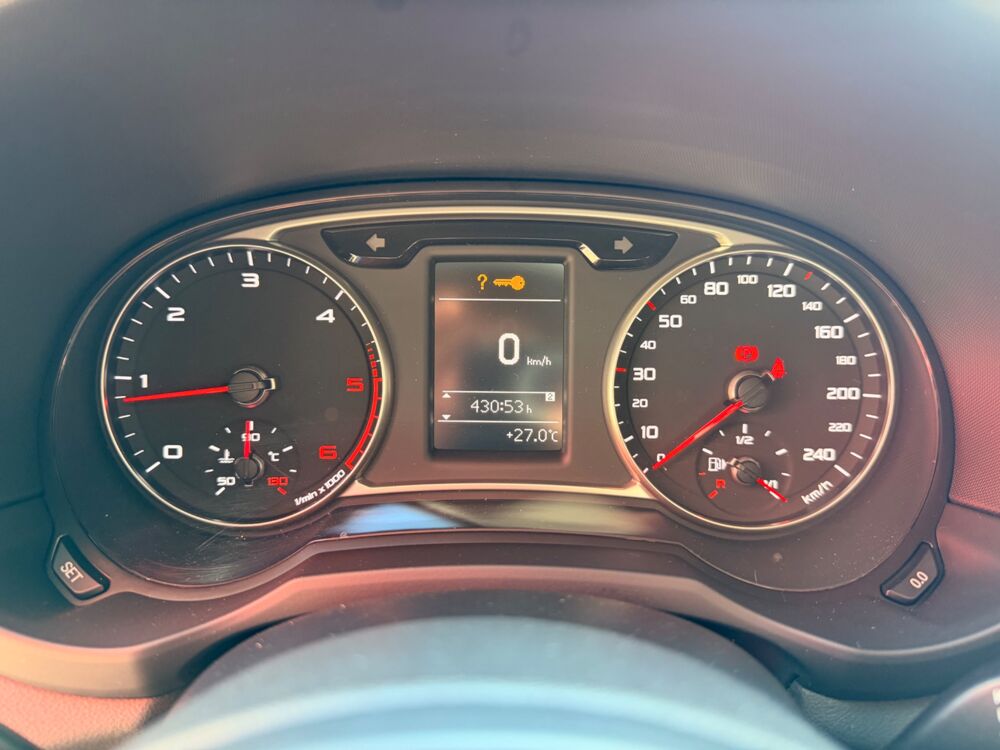 A1 SPORTBACK 1.6 TDI 105Ch AMBITION LUXE - 1ERE MAIN - DISTRIBU 2014 occasion 76150 Saint-Jean-du-Cardonnay
