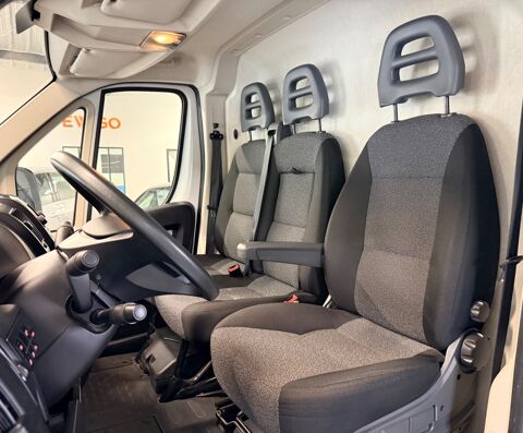 Ducato FOURGON 2.3 MJT 120 30 CH1 NAV PACK PROFESSIONAL - DISTRIBUT 2021 occasion 79000 Niort