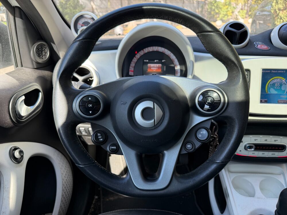 ForFour 90ch PRIME * TOIT PANORAMIQUE*CLIMATISATION 2015 occasion 13009 Marseille