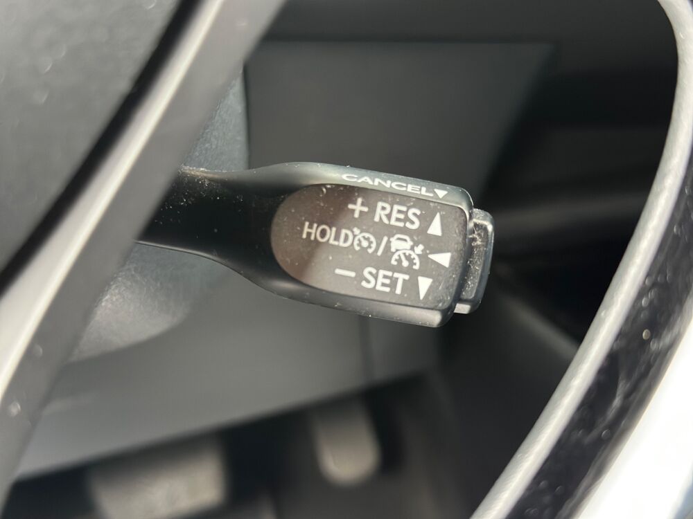 C-HR 1.8 HSD 122 CH FULL-HYBRID DISTINCTIVE 4X2 E-CVT / CAM&Eacute;RA / 2022 occasion 47000 Agen