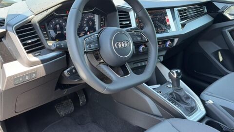 A1 30 TFSI 116CH S TRONIC 7 S LINE - NOIR 2026 occasion 13700 Marignane
