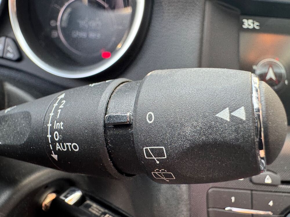 DS4 CITROEN 1.6 L HDI 115ch URBAN SHOW COURROIE OK / RADAR DE RE 2014 occasion 38420 Le Versoud