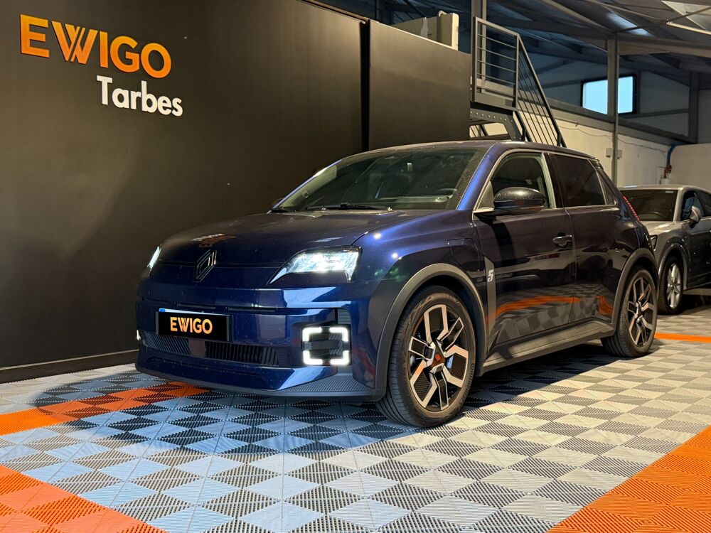 R5 E-TECH 150 ch 52KWH CONFORT TECHNO - 1&Egrave;RE MAIN 2025 occasion 65290 Juillan