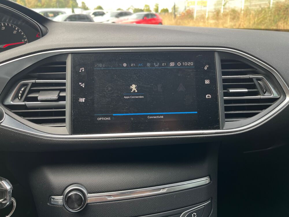 308 GENERATION-II SW 1.5 BLUEHDI 100 - Radar AV/AR - CARPLAY 2019 occasion 44220 Cou&euml;ron