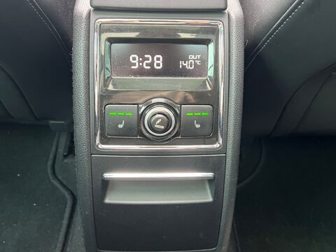 Superb COMBI 2.0 TDI 140 cv ELEGANCE DSG BVA - TOIT PANOMRAMIQUE OU 2014 occasion 68170 Rixheim