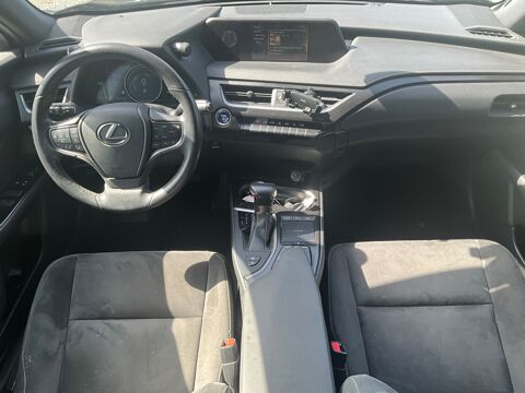 UX 2.0 250 H 184 ch 150 HEV 1.4KWH LE 2WD BVA / CAMERA DE REC 2020 occasion 17000 La Rochelle
