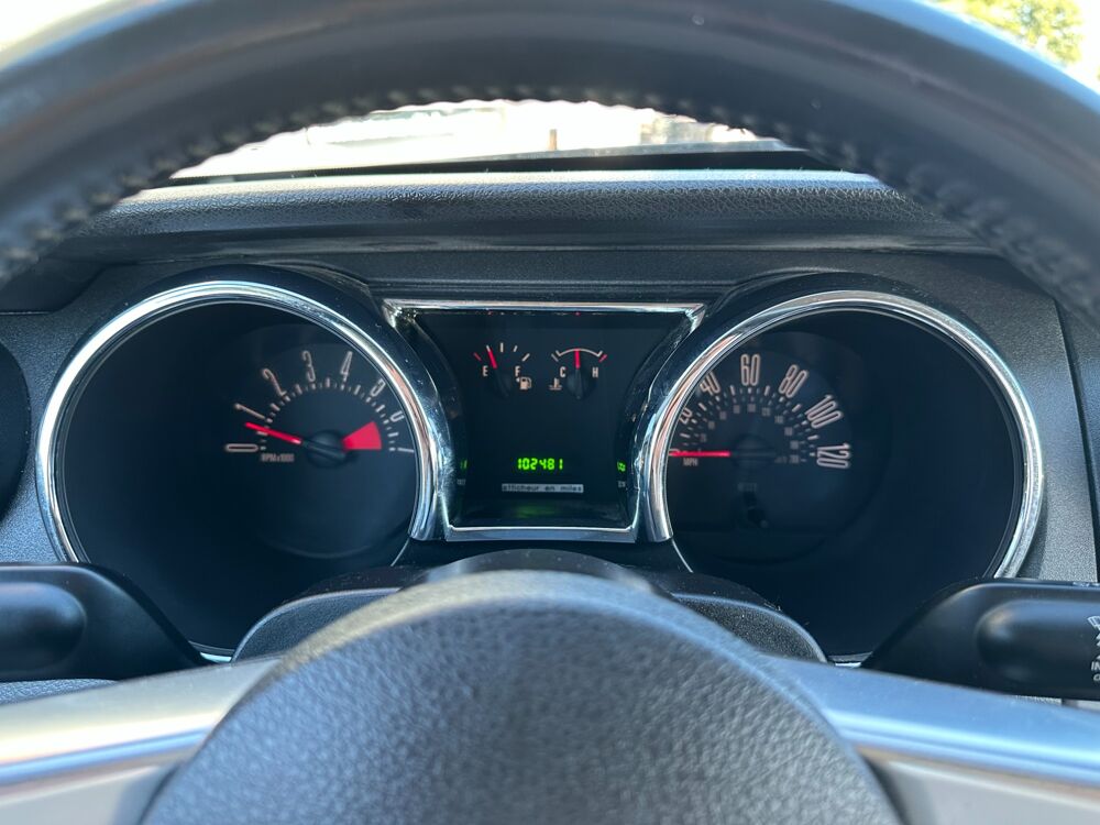 Mustang COUPE V6 4.0 223 CH / REGULATEUR - CLIMATISATION - BLUETOOTH 2007 occasion 44220 Cou&euml;ron