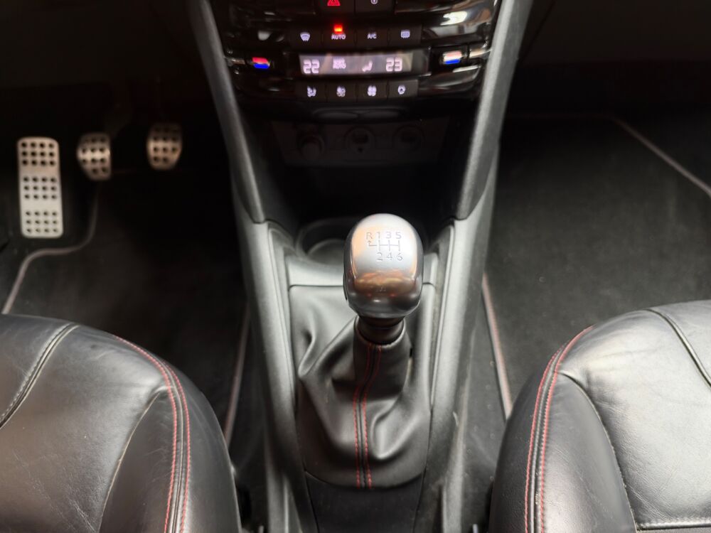 208 GTI - 1.6 THP 200 Ch / 3 PORTES 2013 occasion 33320 Eysines