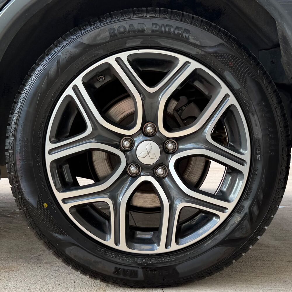 Outlander III (2) 2.2 DI-D INTENSE NAVi 4WD AUTO + ATTELAGE + SI&Egrave;GES A 2016 occasion 54000 Nancy