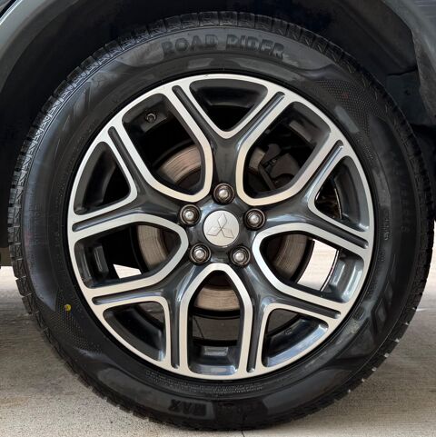 Outlander III (2) 2.2 DI-D INTENSE NAVi 4WD AUTO + ATTELAGE + SI&Egrave;GES A 2016 occasion 54000 Nancy