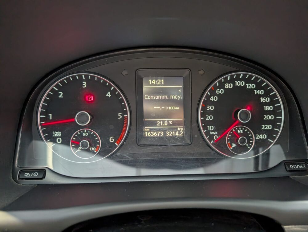 Touran 2 (II) 1.6 TDI 105 ch BUSINESS CONFORT LINE 2012 occasion 65290 Juillan