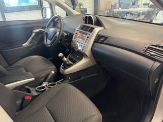 Verso 2.0 D4D 125 Ch - ATTELAGE - ENTRETIEN OK 2012 occasion 79000 Niort