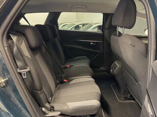 5008 1.2 PURETECH 130ch STYLE 7 PLACES 2022 occasion 37100 Tours