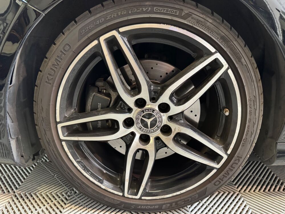 Classe A 2.0 250 210 ch FASCINATION AMG 4MATIC 7G-DCT BVA / TOIT OUVR 2017 occasion 78125 Gazeran