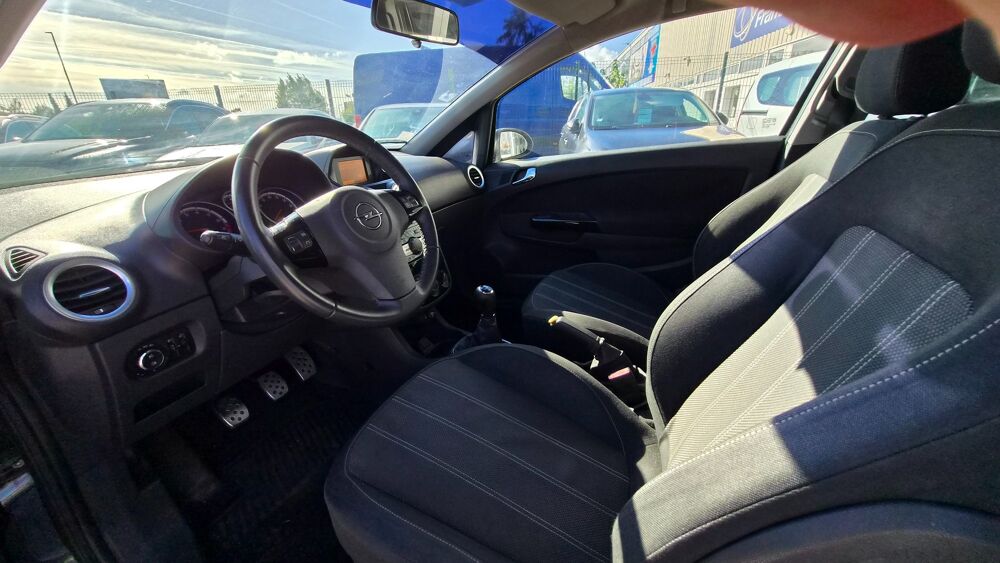 Corsa 1.4T 120cv COLOR EDITION - CLIMATISATION - VITRES ELECTRIQUE 2014 occasion 27000 &Eacute;vreux