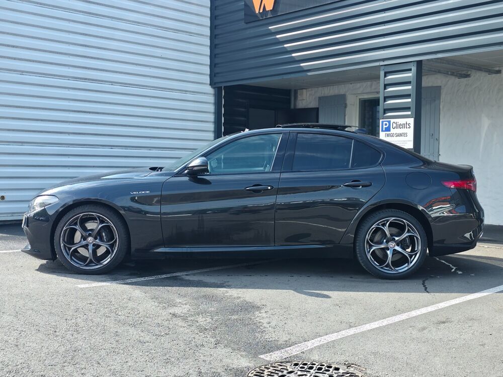 Giulia 2.2 JTDM 210ch VELOCE Q4 BVA8 2017 occasion 17100 Saintes