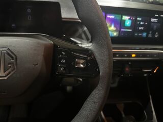 MG3 1.5 195 CH HYBRID-PLUS COMFORT BVA / CARPLAY / REGUL ADAPTA 2024 occasion 29000 Quimper