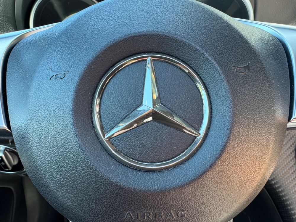 Classe A 1.5L 180D 110ch FASCINATION PACK AMG / TOIT OUVRANT PANORAMI 2017 occasion 38420 Le Versoud