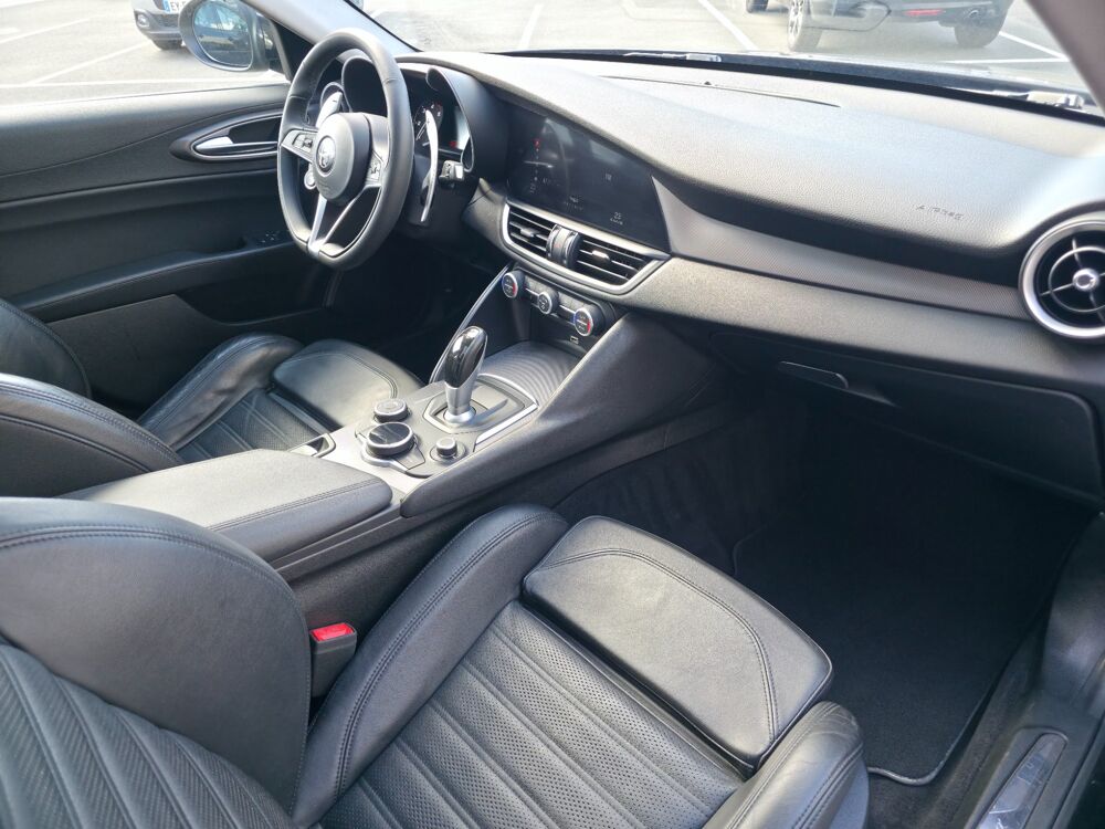Giulia 2.2 JTDM 210ch VELOCE Q4 BVA8 2017 occasion 17100 Saintes