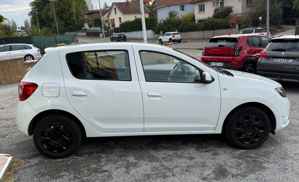 Sandero 0.9 TCE 90 CH Laureate Easy-R BVA 2016 occasion 25000 Besan&ccedil;on