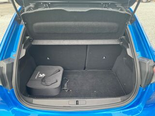 208 GENERATION-II ELECTRIC 135 50KWH / GT / Garantie constructeu 2020 occasion 17000 La Rochelle
