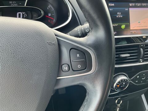 Clio 1.2 TCE 120 INTENS EDC / Premi&egrave;re main / Entretien complet / 2017 occasion 17000 La Rochelle