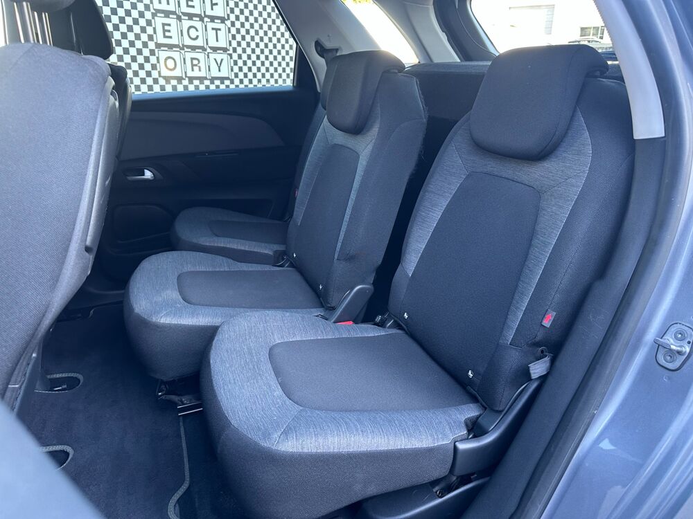 C4 Spacetourer 1.5 BLUEHDI 130CH / FEEL / CAMERA RECUL - CARPLAY - SIEGES C 2019 occasion 44220 Cou&euml;ron