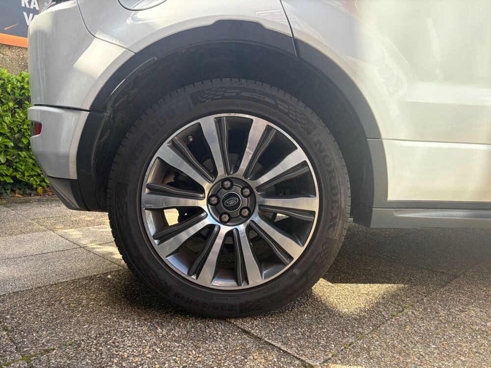 Range Rover Evoque 2.2 TD4 150 BRITISH EDITION 4WD BVA 2015 occasion 69150 D&eacute;cines-Charpieu