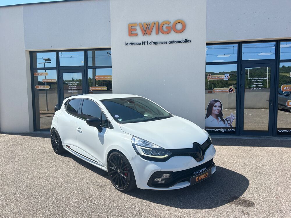 Clio IV 220ch RS Trophy EDC / &Eacute;changeur Wagner / Kit gros frein 2018 occasion 69420 Ampuis