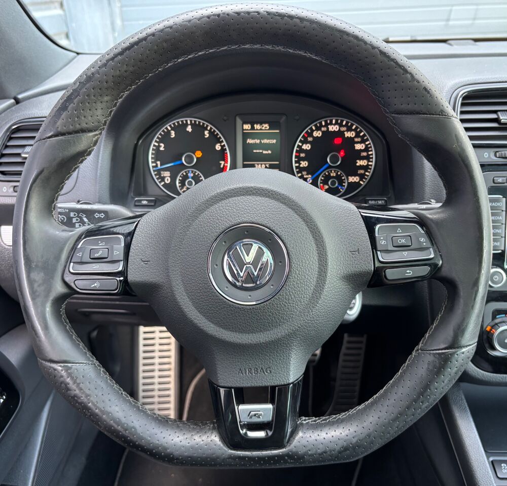 Scirocco R 2.0 TSI 265 Ch - Deuxi&egrave;me mains - Toit ouvrant - Si&egrave;ges ch 2010 occasion 44220 Cou&euml;ron