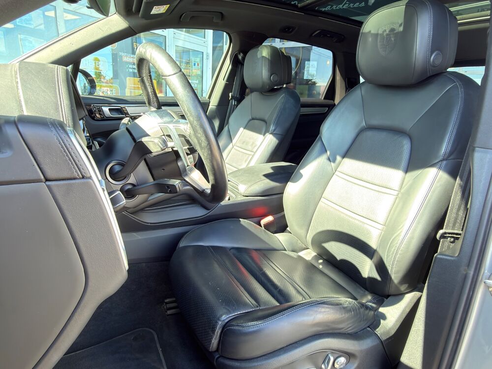 Cayenne 3.0 E-HYBRID 462 ch PLATINUM EDITION 2021 occasion 64320 Idron