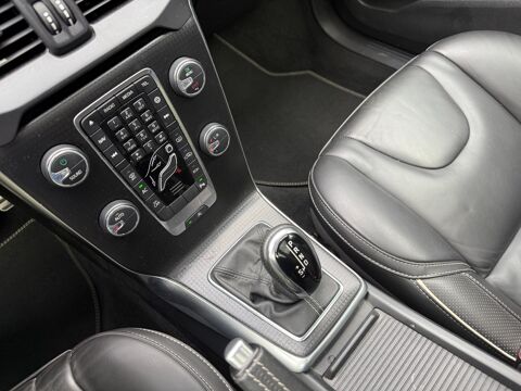 V40 D3 2.0 150 ch R-DESIGN GEARTRONIC6 2017 occasion 65290 Juillan