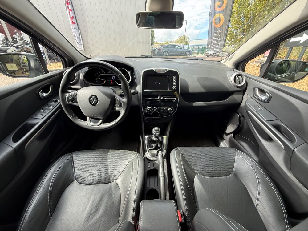 Clio 1.5 DCI ICONIC 90CH - CAMERA DE RECUL-SIEGES CHAUFFANT-CLIMA 2016 occasion 76150 Saint-Jean-du-Cardonnay